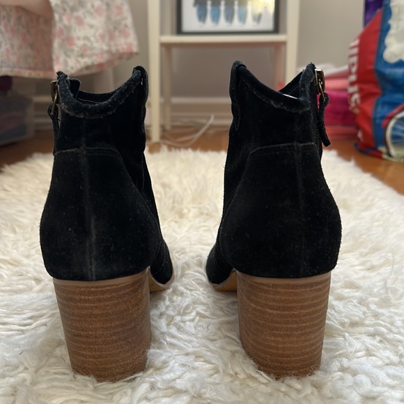 Crown Vintage Western Booties in Black Size 7 - Picture 3 of 5